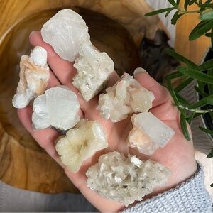 8 pc Natural Crystal Stone Set - White, Cream, Green